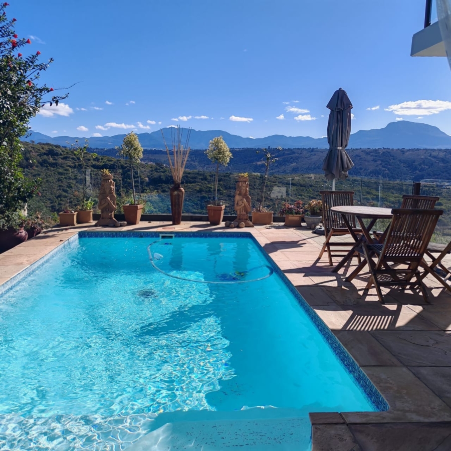 5 Bedroom Property for Sale in Avonddans Western Cape